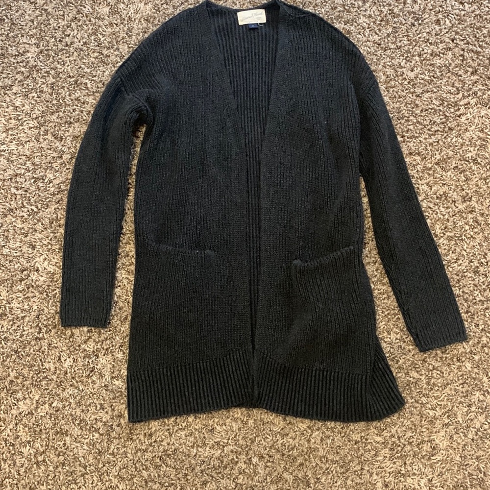 Brand is Universal Thread, color is black and size is XS